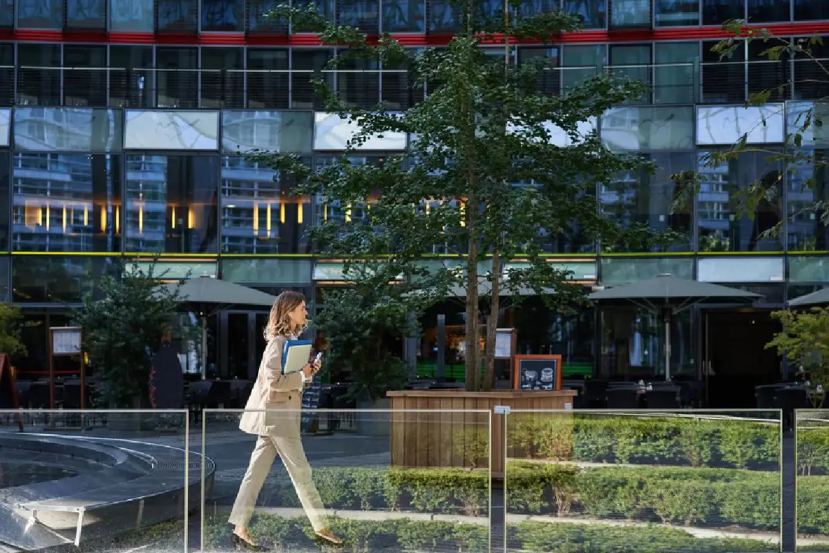 Avvenire Opens First Corporate Store, Paving the Way for Global Expansion